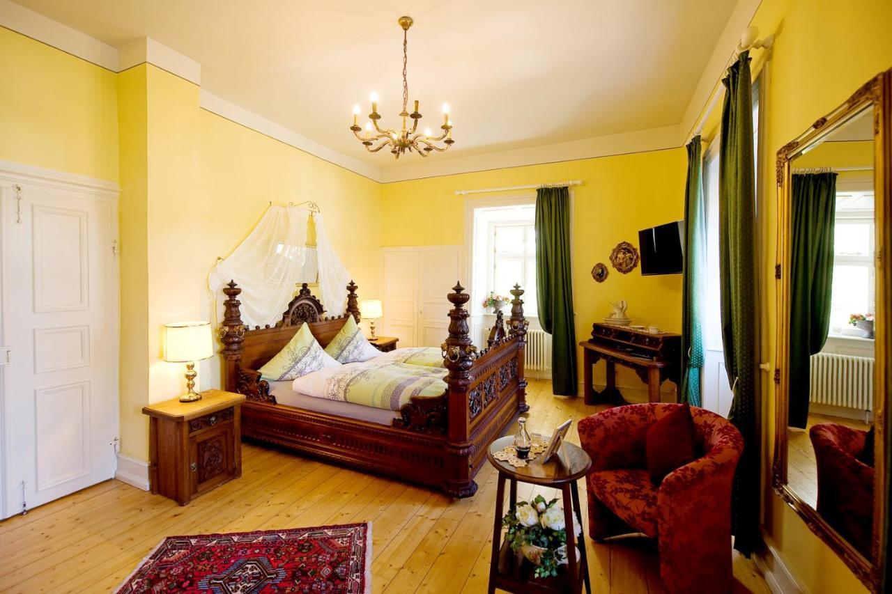 Schlosshotelgedern ภายนอก รูปภาพ