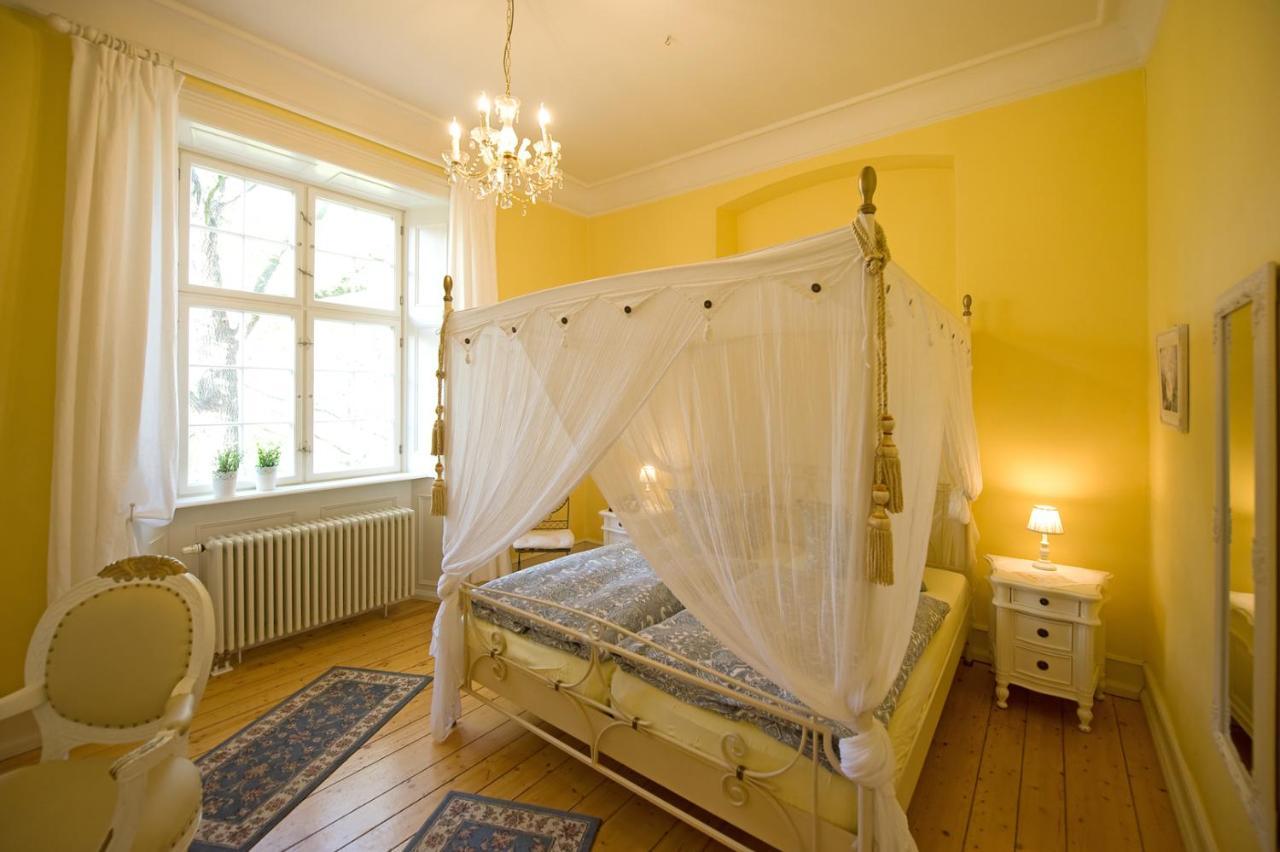 Schlosshotelgedern ภายนอก รูปภาพ