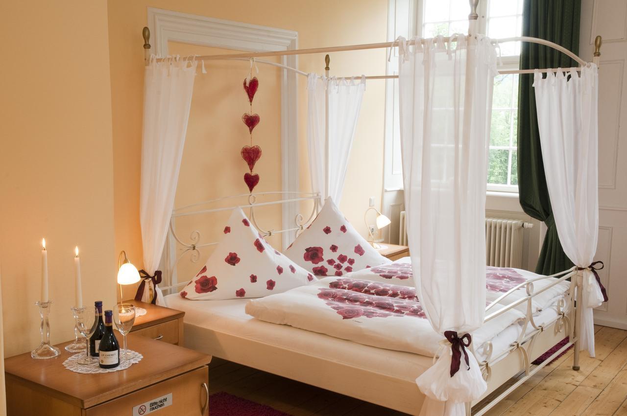 Schlosshotelgedern ภายนอก รูปภาพ
