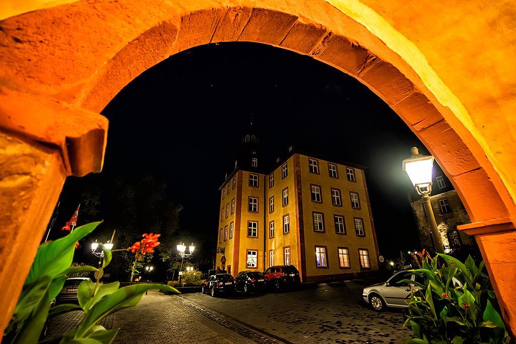 Schlosshotelgedern ภายนอก รูปภาพ