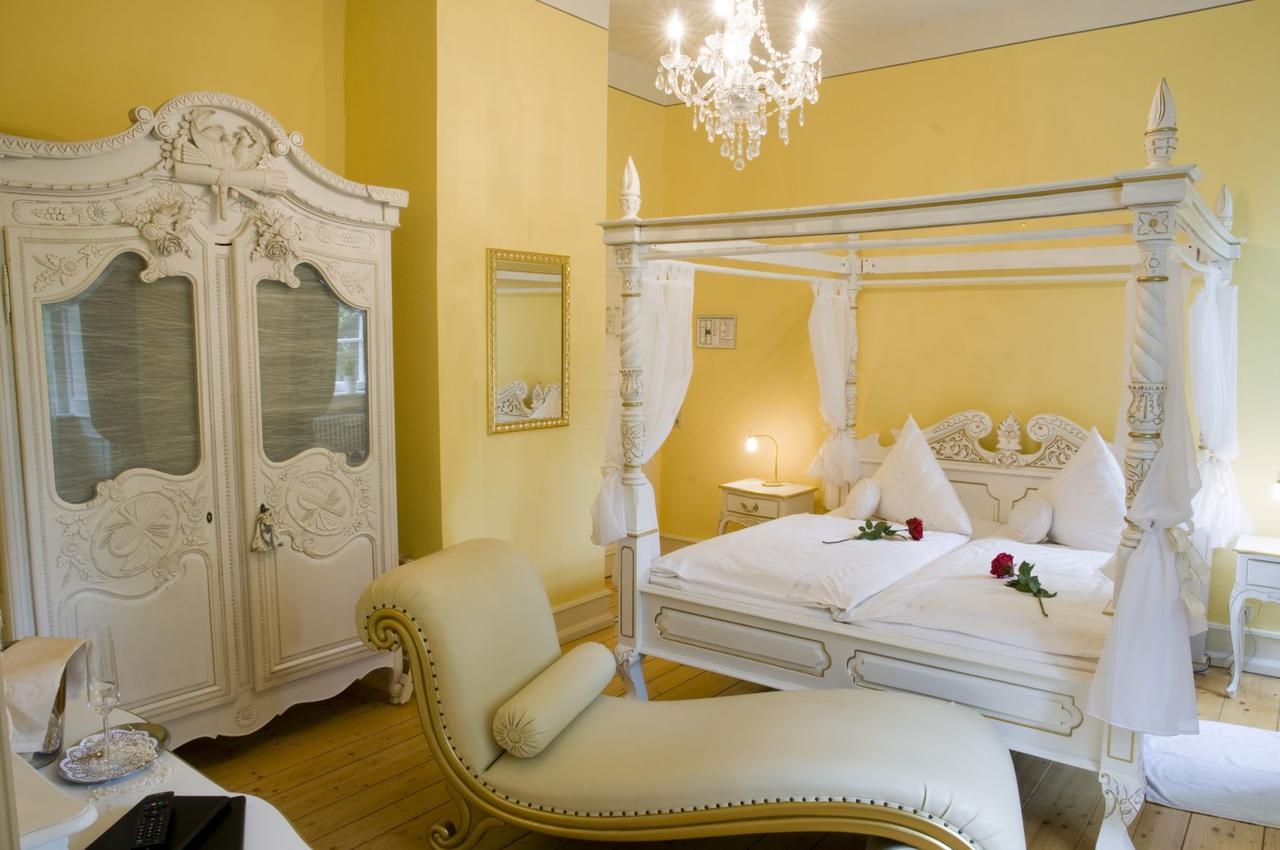 Schlosshotelgedern ภายนอก รูปภาพ