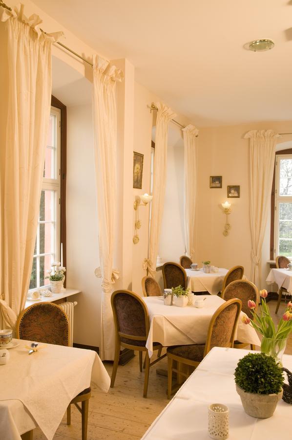 Schlosshotelgedern ภายนอก รูปภาพ